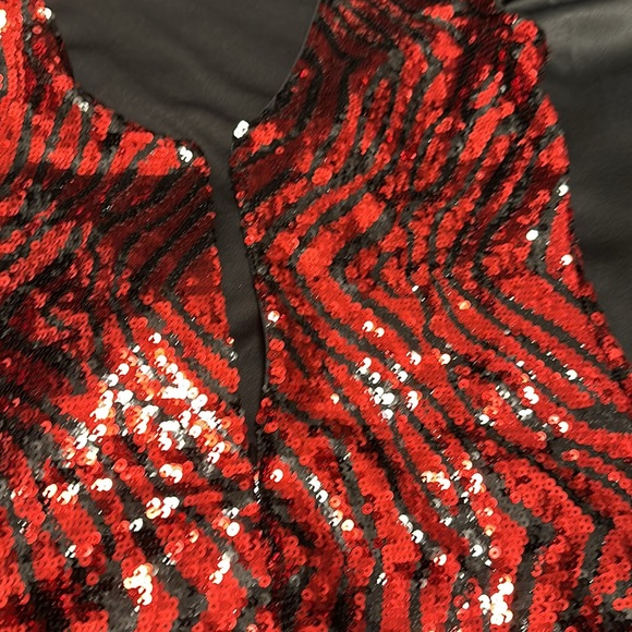 Guess Red & Black Sequence Dress NWT - Picture 7 of 9